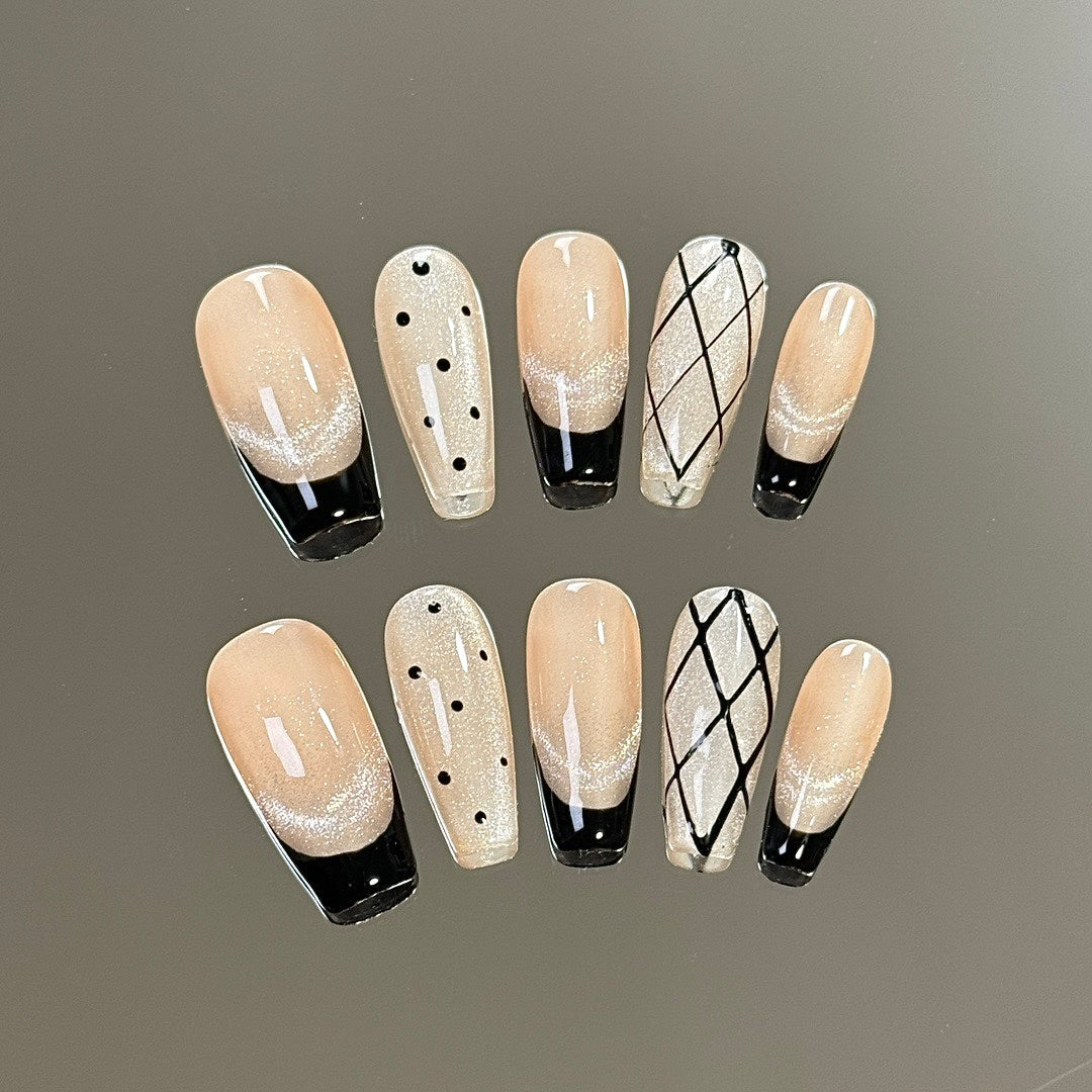 Checkered Noir press on nails