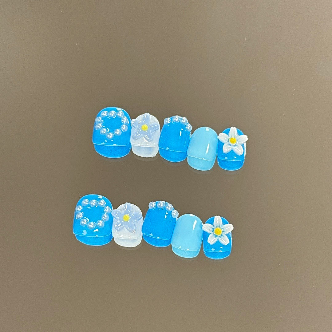 Daisy Dream press on nails