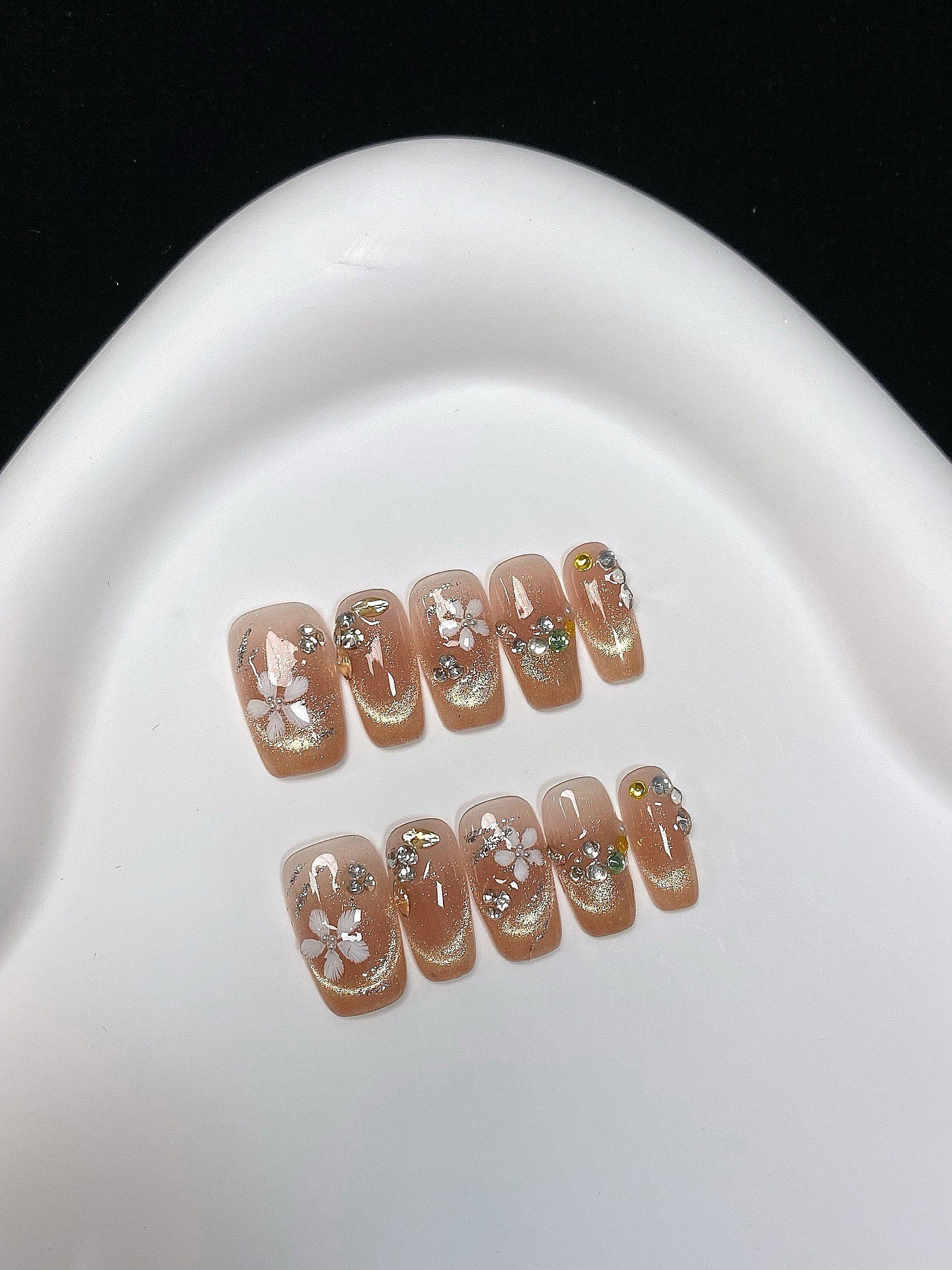 Daisy Spark press on nails