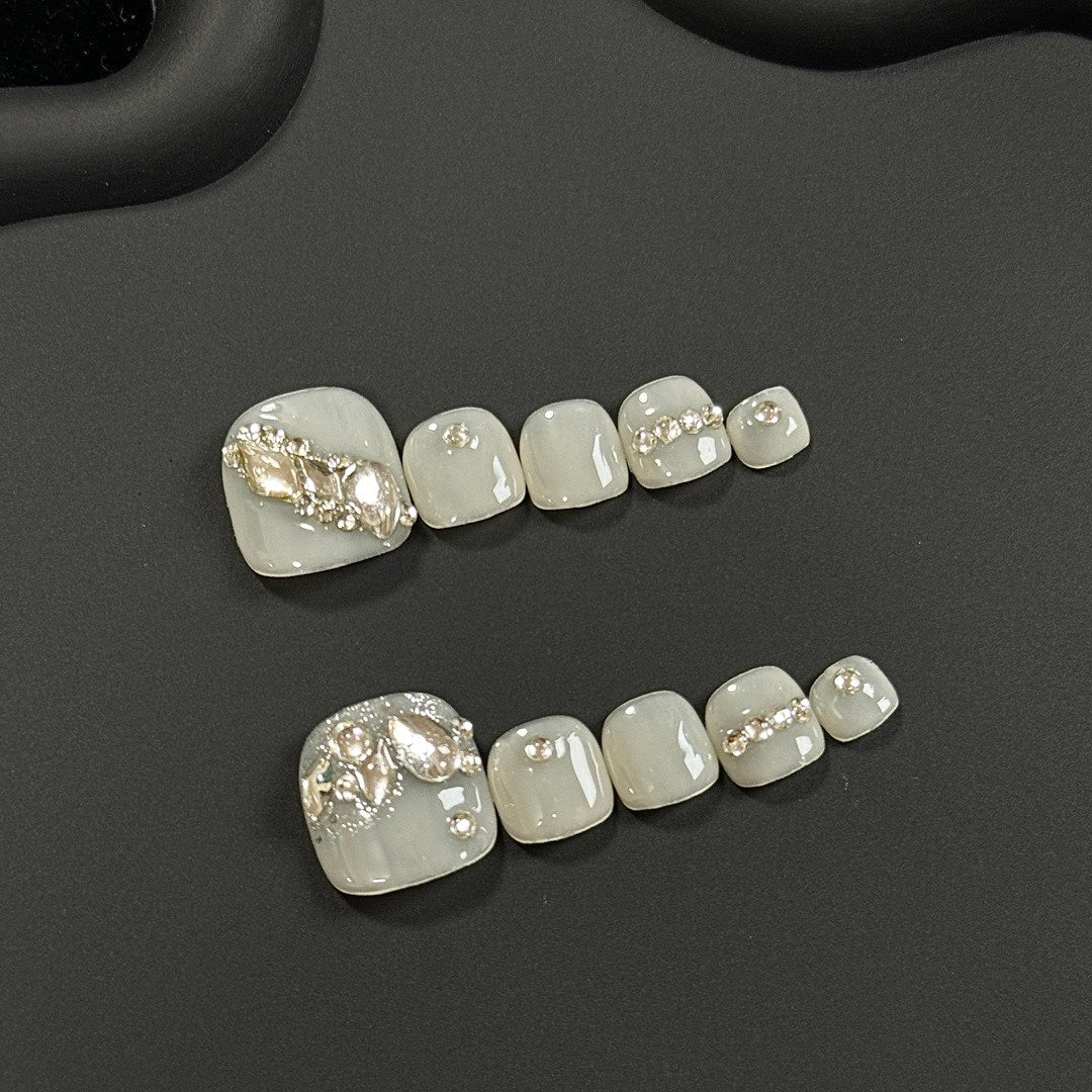 Gem Rivet press on nails