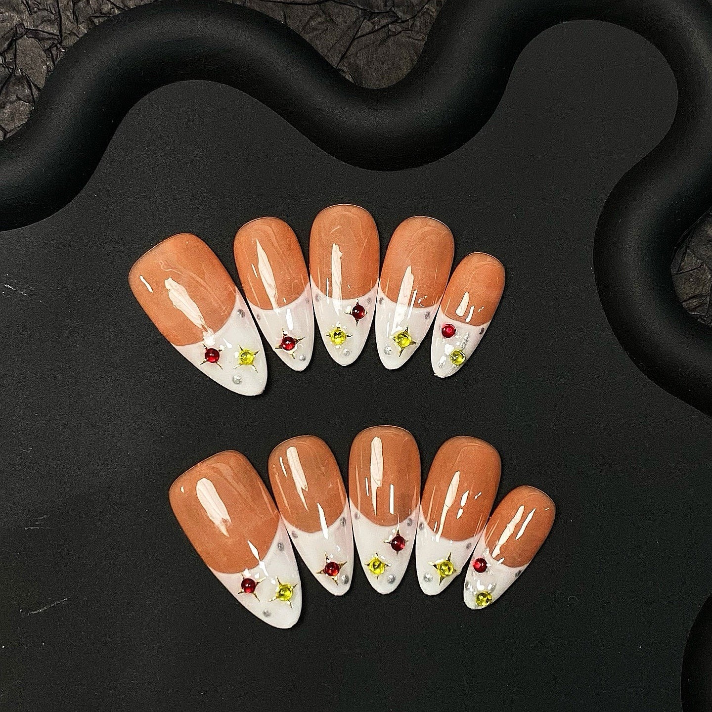Gemmed Curve press on nails