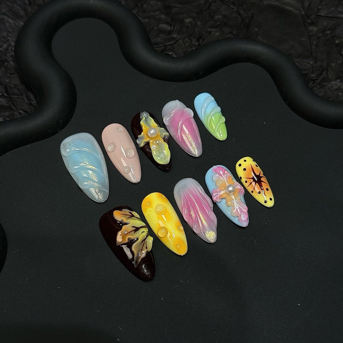 Harmony Waves press on nails