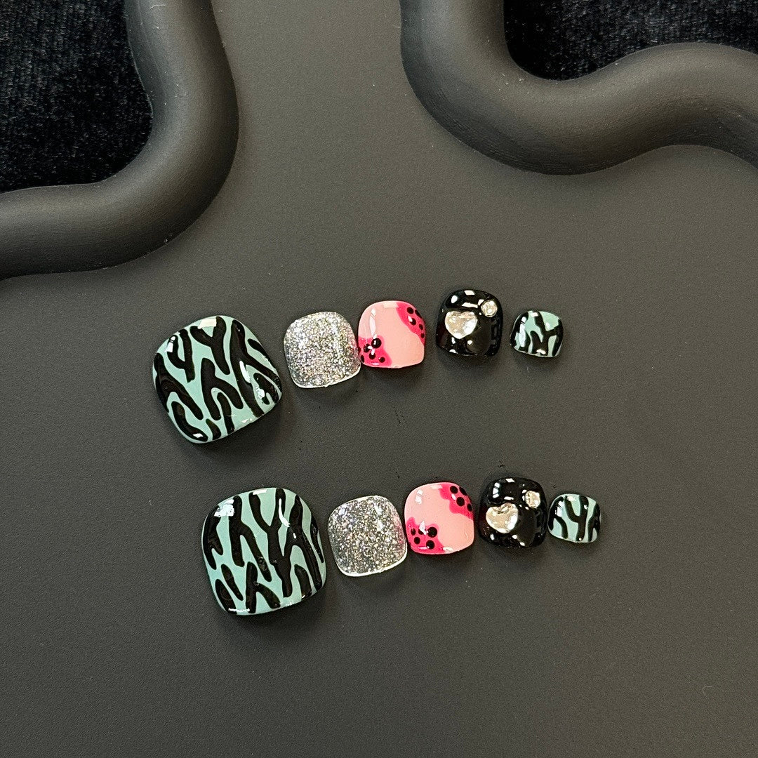 Zebra Pulse press on nails